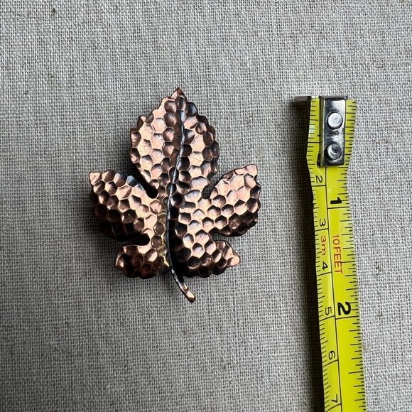 Kim Copper Hammered Maple Leaf Brooch - Picture 4 of 5